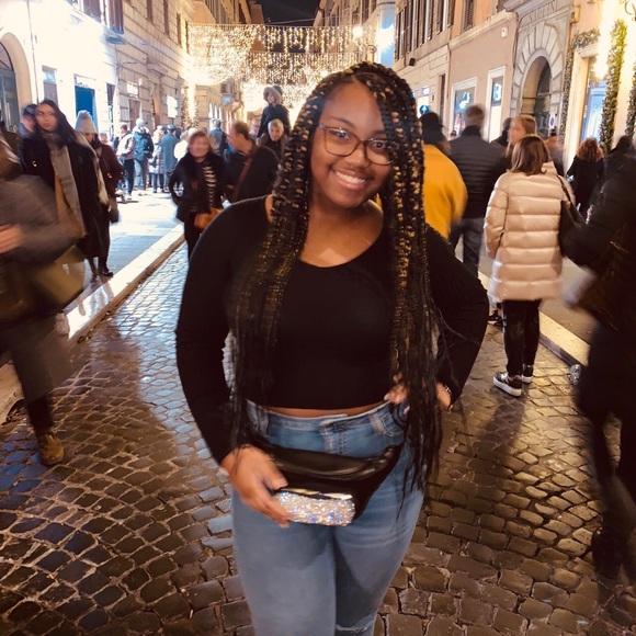 Meet your Posher, Chelsea - Picture 5 of 6